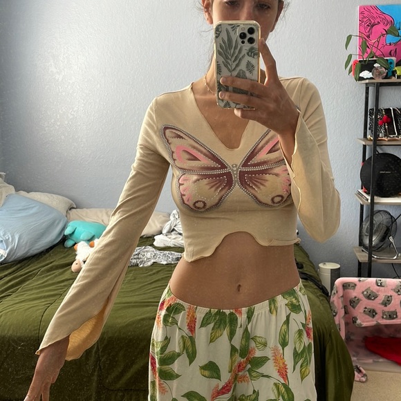 Tops - Butterfly crop top